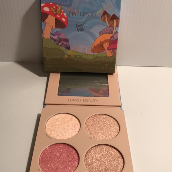 Lunar Beauty Moonshroom Highlighter Palette, NEW - Picture 5 of 10